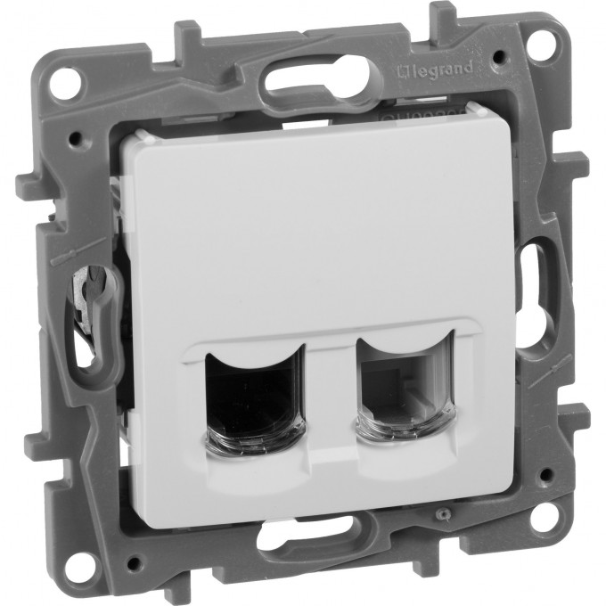 Двойная розетка LEGRAND Etika RJ11 + RJ45 категория 5 UTP белый 672252 Двойная розетка LEGRAND Etika RJ11 + RJ45 категория 5 UTP белый 672252