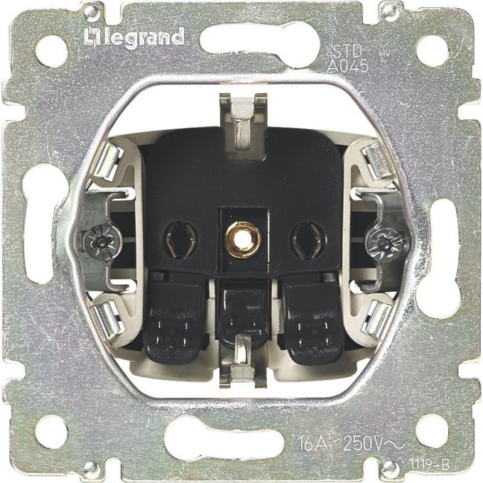 Силовая розетка LEGRAND Valena 2К+3 с защитными шторками автоматические клеммы 10/16 А 230/250 В алюминий 770211 Силовая розетка LEGRAND Valena 2К+3 с защитными шторками автоматические клеммы 10/16 А 230/250 В алюминий 770211