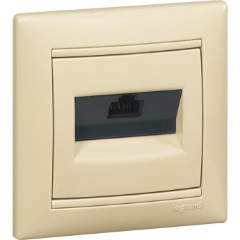 Информационная розетка LEGRAND Valena RJ45 категория 6 UTP 1 выход на захватах слоновая кость