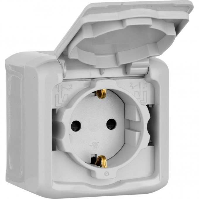 Розетка LEGRAND 2К+З с защитными шторками 16 A 250 В Quteo IP 44 серый 782351 Розетка LEGRAND 2К+З с защитными шторками 16 A 250 В Quteo IP 44 серый 782351