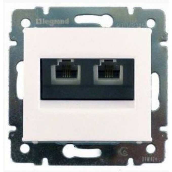 Информационная розетка LEGRAND Valena RJ45 категория 6 UTP 2 выхода на захватах белый 774247 Информационная розетка LEGRAND Valena RJ45 категория 6 UTP 2 выхода на захватах белый 774247